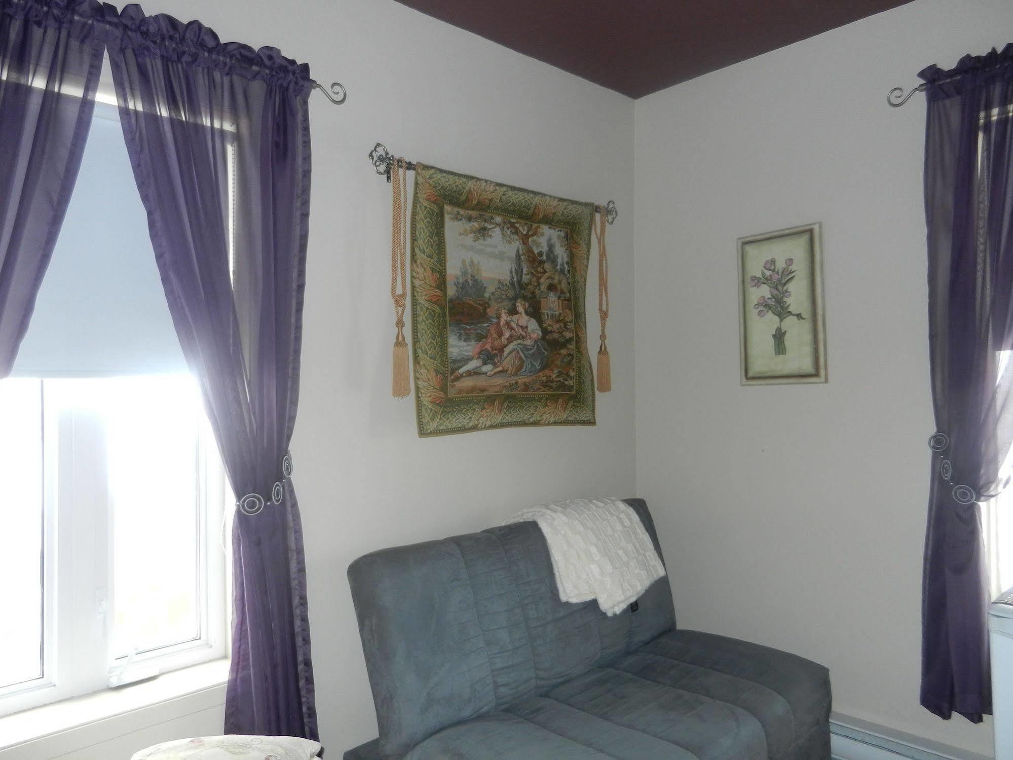 Gite La Ptite Falaise Bed&Breakfast Sainte Anne-des-Chênes Extérieur photo